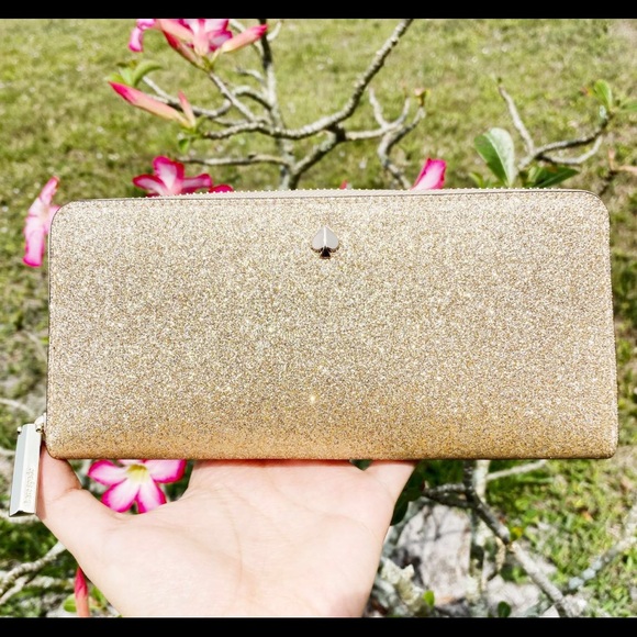 kate spade Handbags - Gaby’sBags💕Kate Spade ♠️ Large Zip Around Wallet